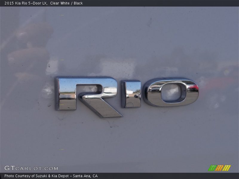 Clear White / Black 2015 Kia Rio 5-Door LX