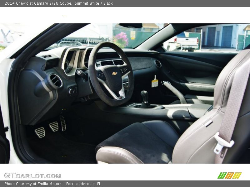 Summit White / Black 2014 Chevrolet Camaro Z/28 Coupe