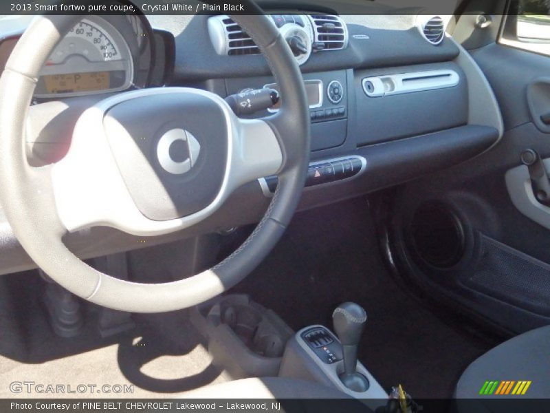 Crystal White / Plain Black 2013 Smart fortwo pure coupe