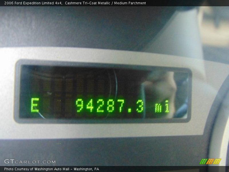 Cashmere Tri-Coat Metallic / Medium Parchment 2006 Ford Expedition Limited 4x4