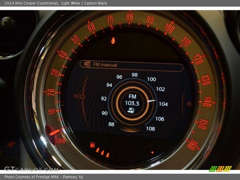 Light White / Carbon Black 2014 Mini Cooper Countryman