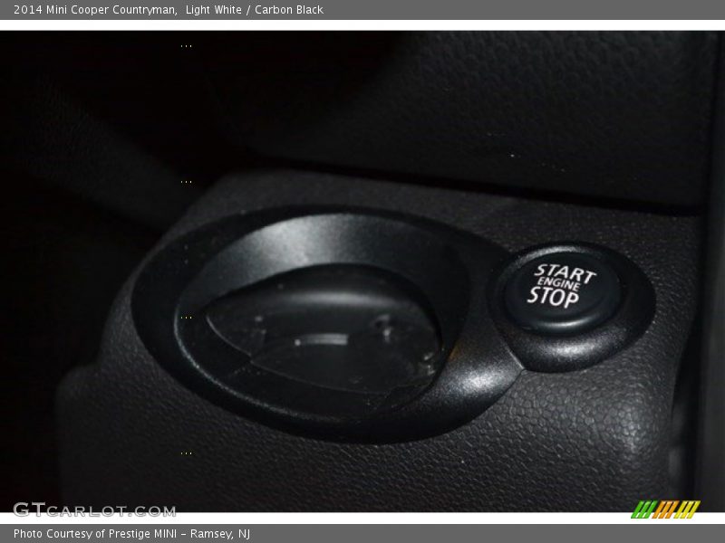 Light White / Carbon Black 2014 Mini Cooper Countryman