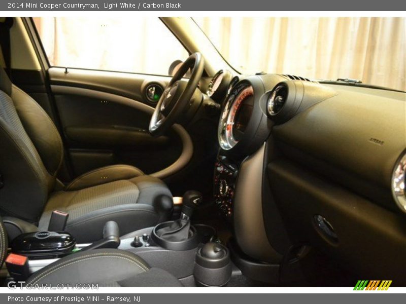 Light White / Carbon Black 2014 Mini Cooper Countryman