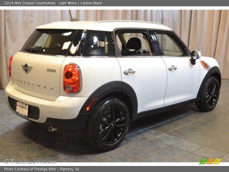 Light White / Carbon Black 2014 Mini Cooper Countryman