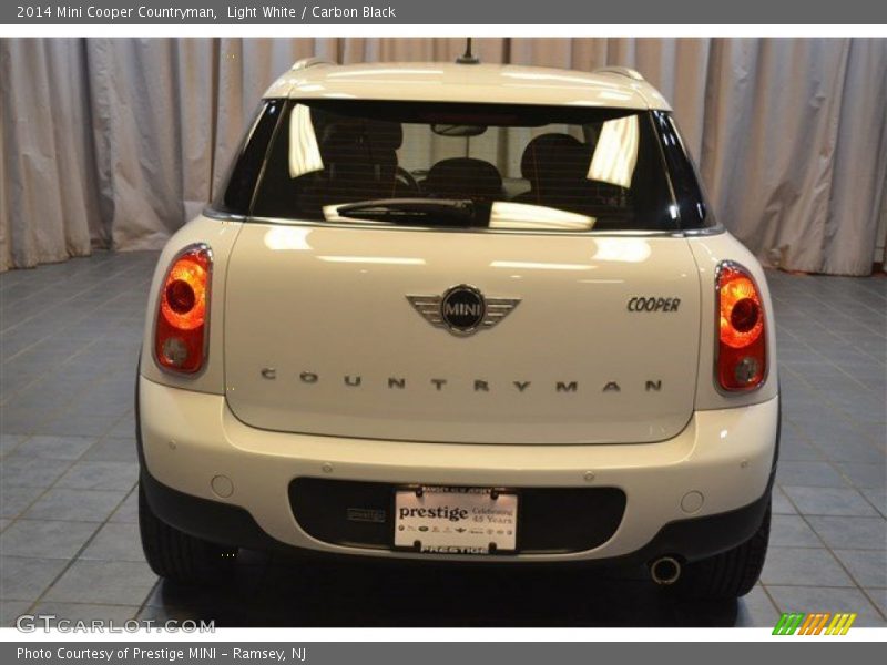 Light White / Carbon Black 2014 Mini Cooper Countryman