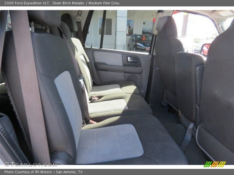 Silver Birch Metallic / Medium Flint Grey 2006 Ford Expedition XLT