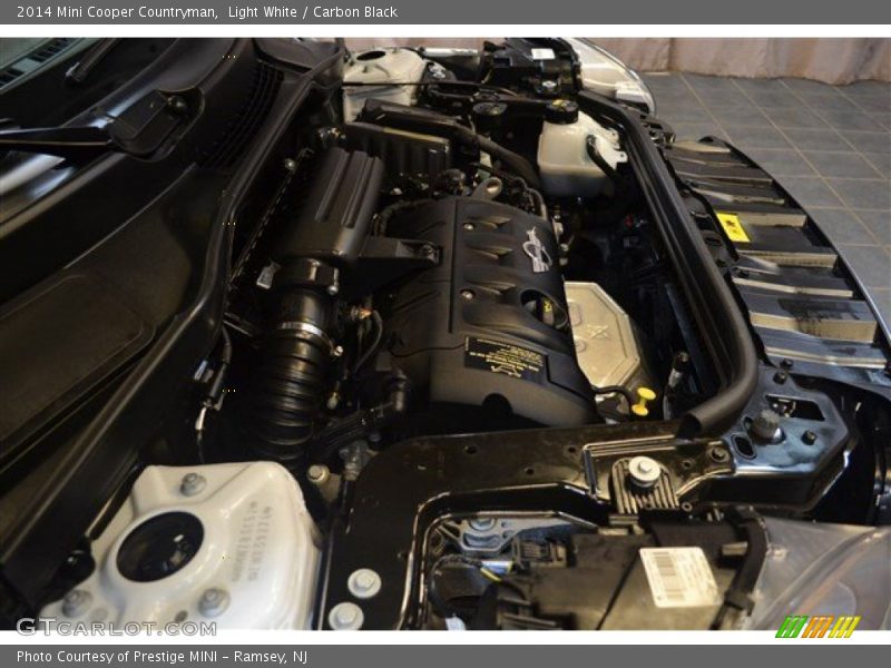 Light White / Carbon Black 2014 Mini Cooper Countryman