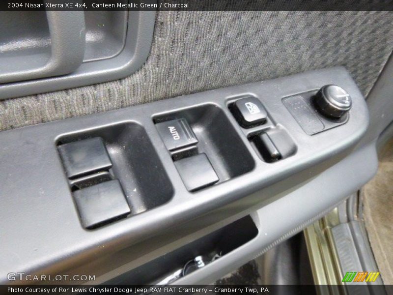 Canteen Metallic Green / Charcoal 2004 Nissan Xterra XE 4x4