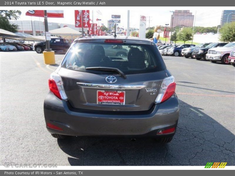 Magnetic Gray Metallic / Ash 2014 Toyota Yaris LE 5 Door