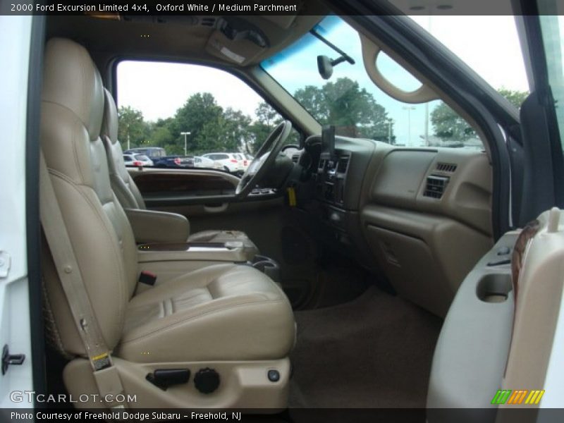 Oxford White / Medium Parchment 2000 Ford Excursion Limited 4x4