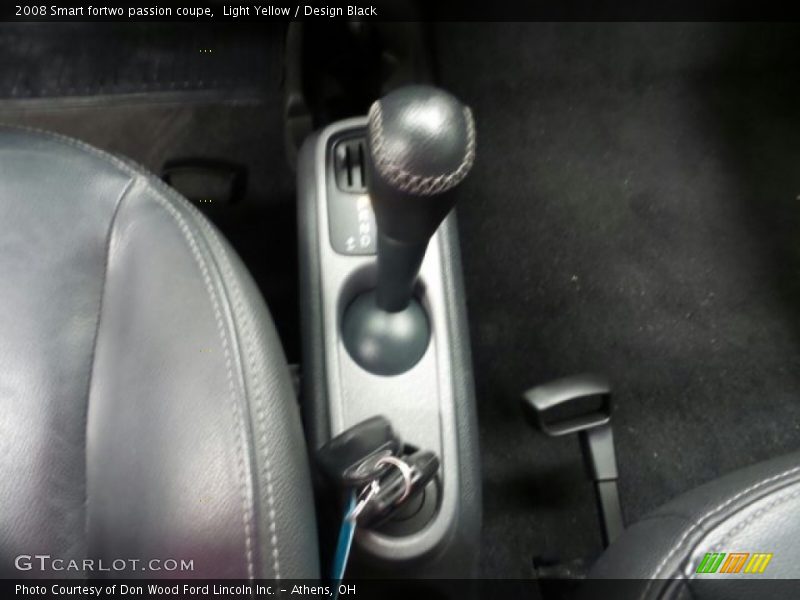 Light Yellow / Design Black 2008 Smart fortwo passion coupe