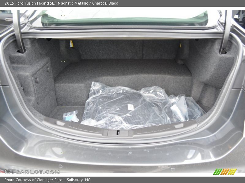  2015 Fusion Hybrid SE Trunk
