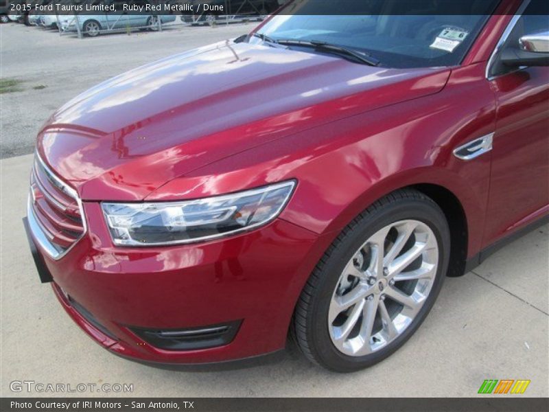 Ruby Red Metallic / Dune 2015 Ford Taurus Limited