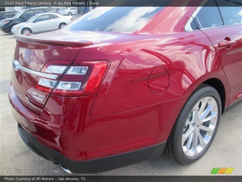 Ruby Red Metallic / Dune 2015 Ford Taurus Limited