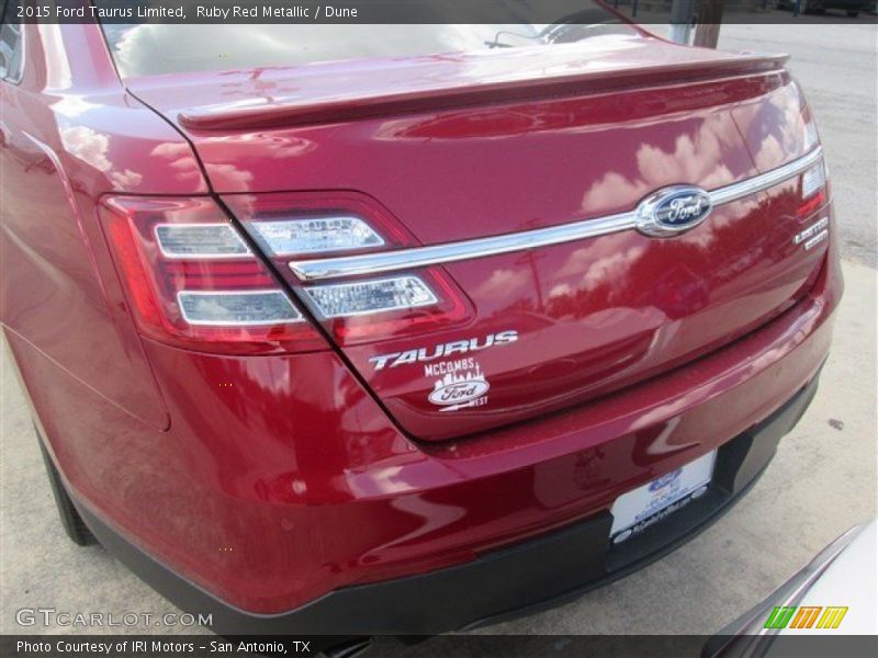 Ruby Red Metallic / Dune 2015 Ford Taurus Limited
