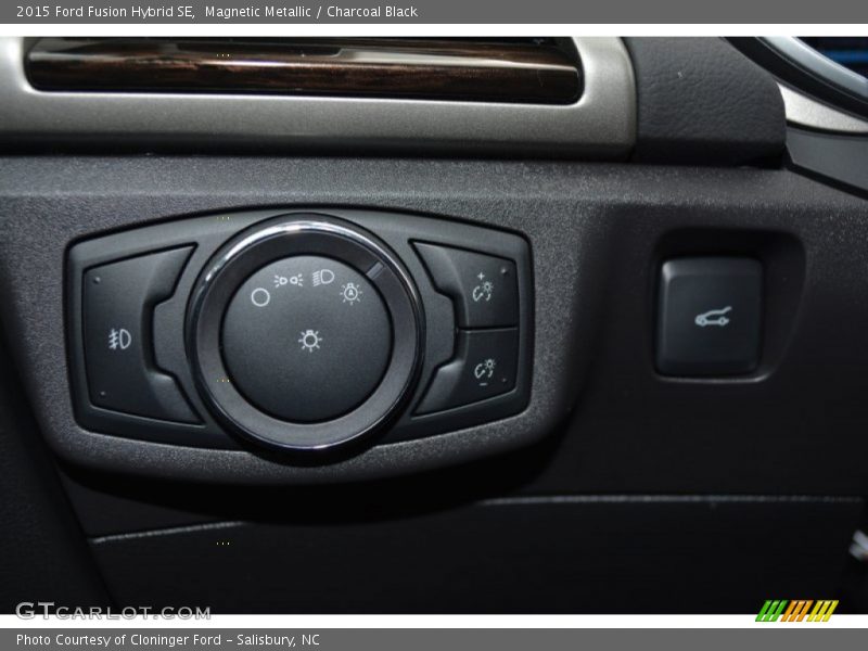 Magnetic Metallic / Charcoal Black 2015 Ford Fusion Hybrid SE