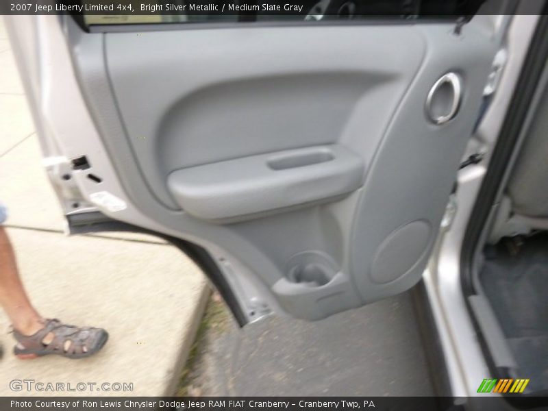 Bright Silver Metallic / Medium Slate Gray 2007 Jeep Liberty Limited 4x4