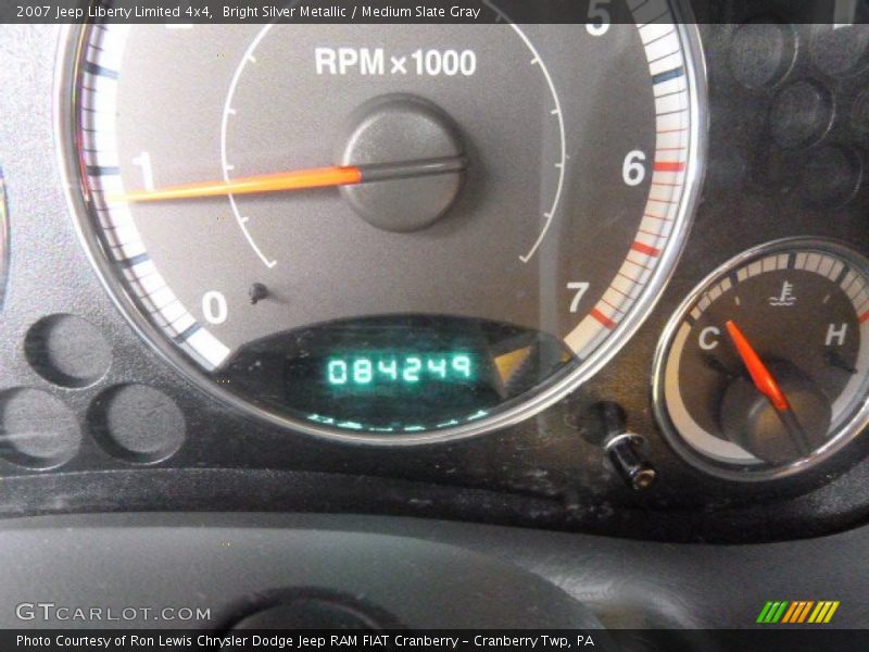 Bright Silver Metallic / Medium Slate Gray 2007 Jeep Liberty Limited 4x4