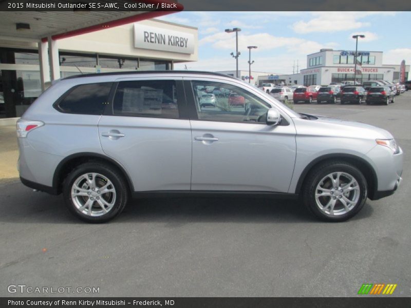Cool Silver / Black 2015 Mitsubishi Outlander SE S-AWC