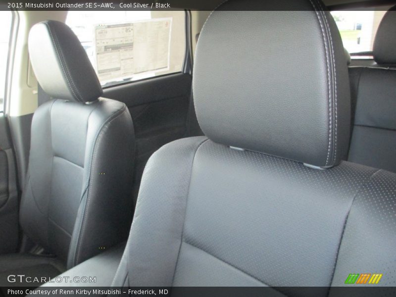 Cool Silver / Black 2015 Mitsubishi Outlander SE S-AWC