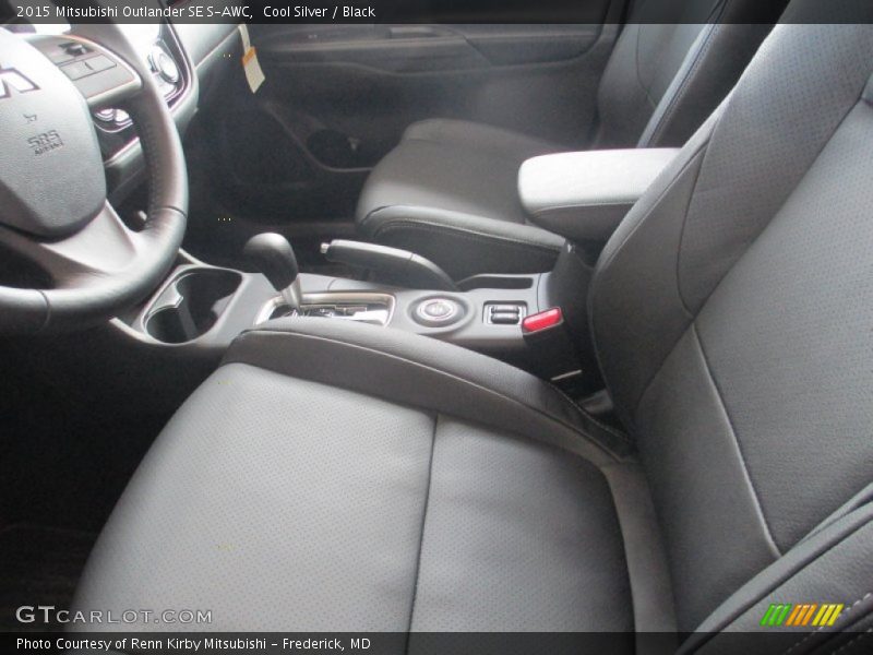 Cool Silver / Black 2015 Mitsubishi Outlander SE S-AWC