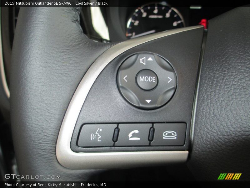Cool Silver / Black 2015 Mitsubishi Outlander SE S-AWC