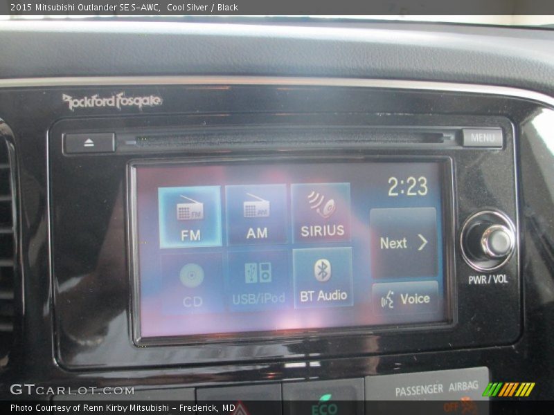 Cool Silver / Black 2015 Mitsubishi Outlander SE S-AWC