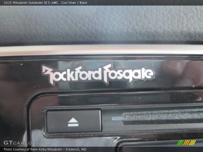 Cool Silver / Black 2015 Mitsubishi Outlander SE S-AWC