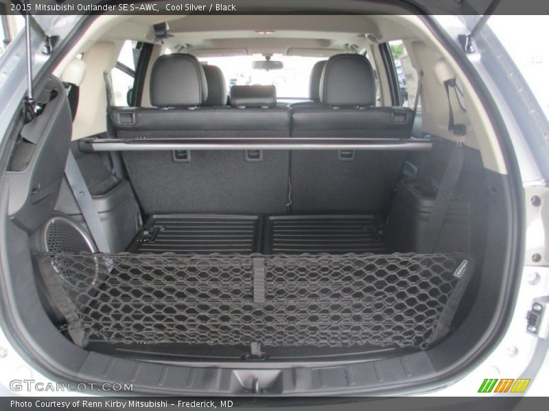 Cool Silver / Black 2015 Mitsubishi Outlander SE S-AWC