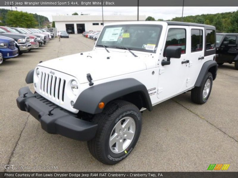 Bright White / Black 2015 Jeep Wrangler Unlimited Sport S 4x4