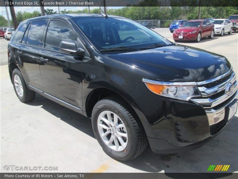 Tuxedo Black / Charcoal Black 2014 Ford Edge SE