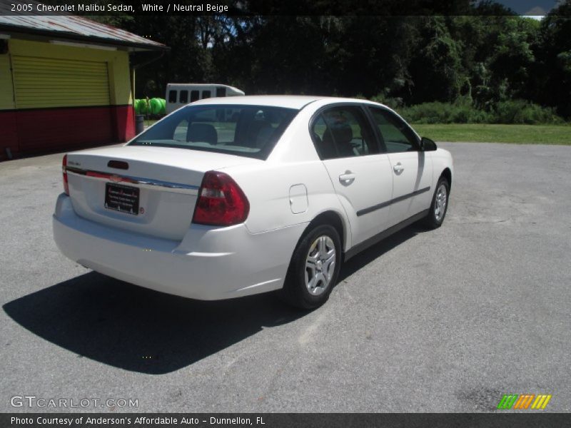 White / Neutral Beige 2005 Chevrolet Malibu Sedan