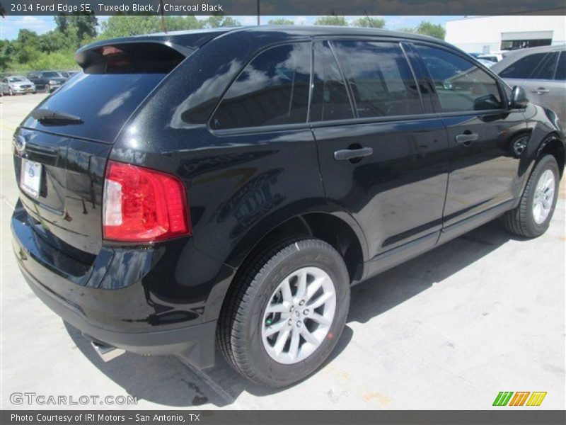 Tuxedo Black / Charcoal Black 2014 Ford Edge SE