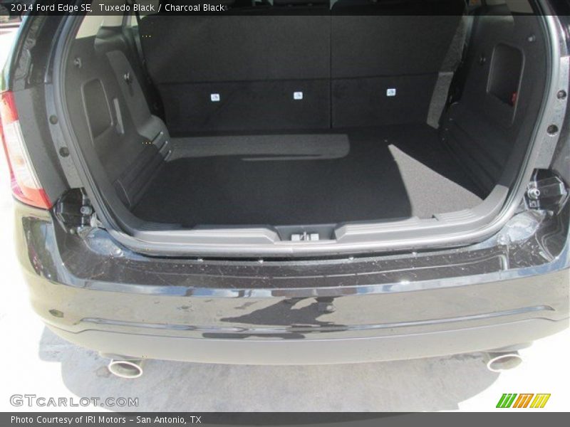 Tuxedo Black / Charcoal Black 2014 Ford Edge SE