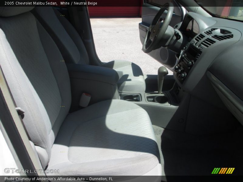 White / Neutral Beige 2005 Chevrolet Malibu Sedan