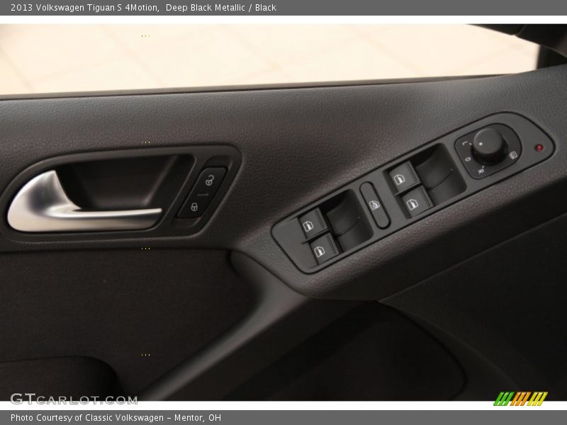 Deep Black Metallic / Black 2013 Volkswagen Tiguan S 4Motion