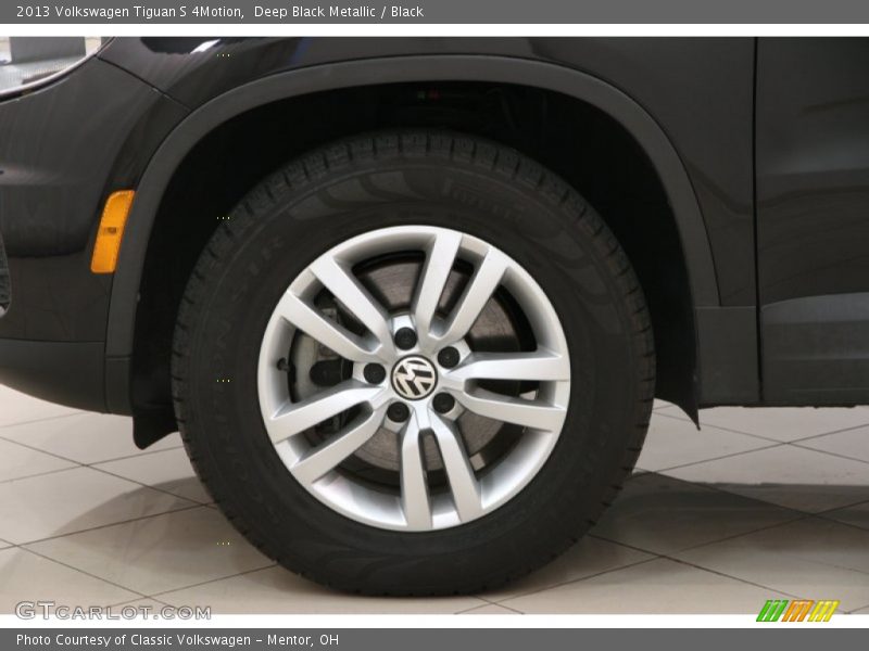 Deep Black Metallic / Black 2013 Volkswagen Tiguan S 4Motion