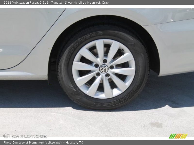 Tungsten Silver Metallic / Moonrock Gray 2012 Volkswagen Passat 2.5L S