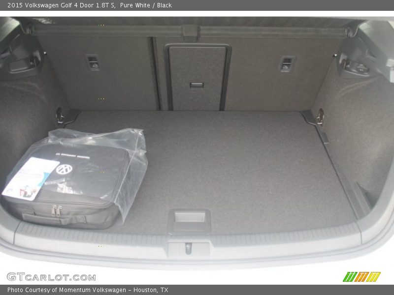 Pure White / Black 2015 Volkswagen Golf 4 Door 1.8T S