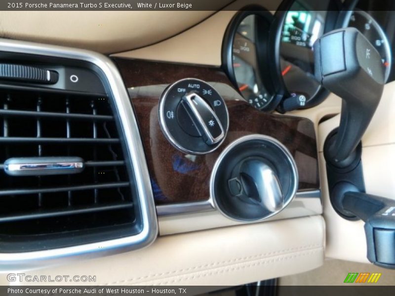 Controls of 2015 Panamera Turbo S Executive