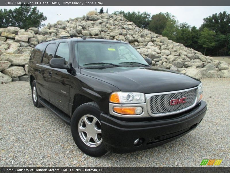 Onyx Black / Stone Gray 2004 GMC Yukon XL Denali AWD