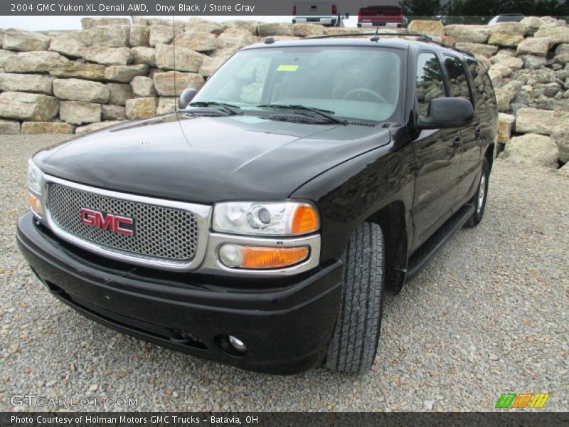 Onyx Black / Stone Gray 2004 GMC Yukon XL Denali AWD