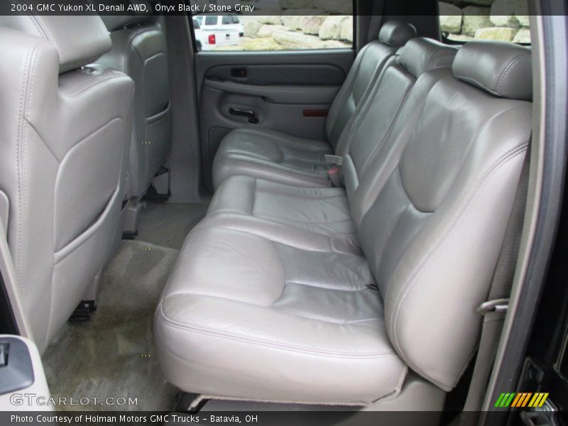 Onyx Black / Stone Gray 2004 GMC Yukon XL Denali AWD