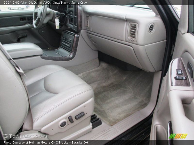 Onyx Black / Stone Gray 2004 GMC Yukon XL Denali AWD