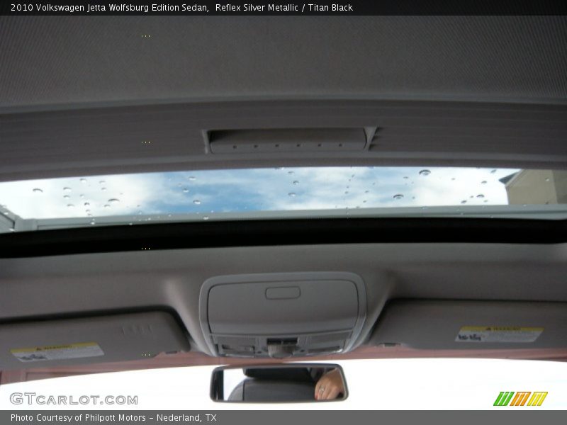 Reflex Silver Metallic / Titan Black 2010 Volkswagen Jetta Wolfsburg Edition Sedan