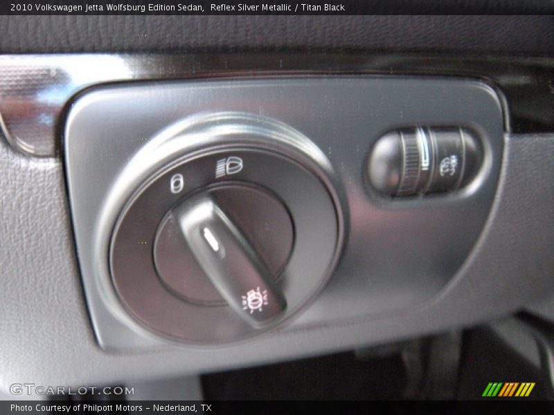 Reflex Silver Metallic / Titan Black 2010 Volkswagen Jetta Wolfsburg Edition Sedan