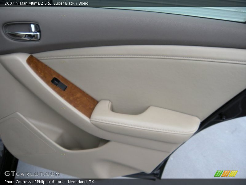 Super Black / Blond 2007 Nissan Altima 2.5 S
