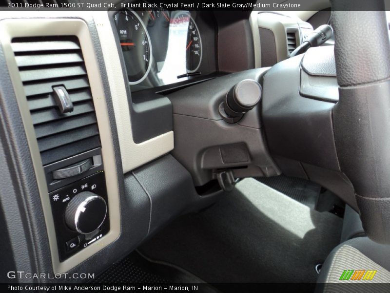 Brilliant Black Crystal Pearl / Dark Slate Gray/Medium Graystone 2011 Dodge Ram 1500 ST Quad Cab