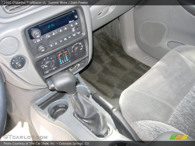 Summit White / Dark Pewter 2002 Chevrolet TrailBlazer LS