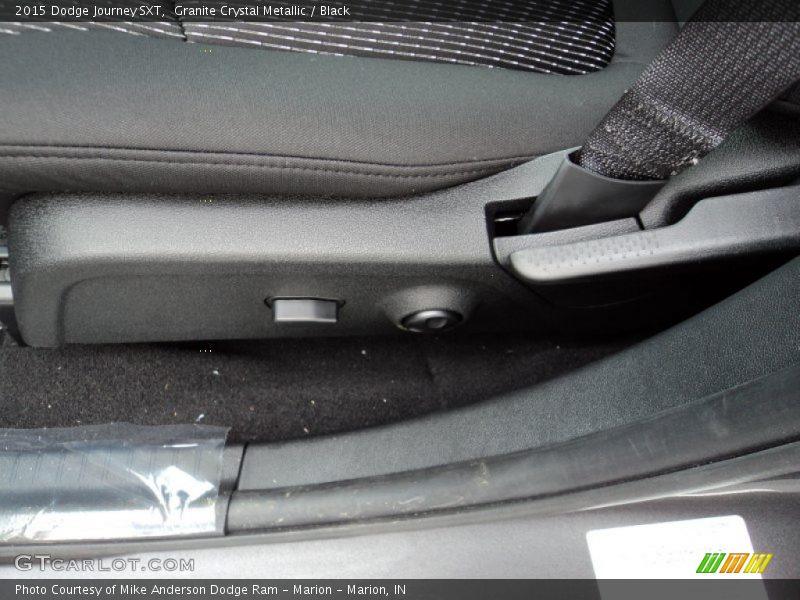 Granite Crystal Metallic / Black 2015 Dodge Journey SXT